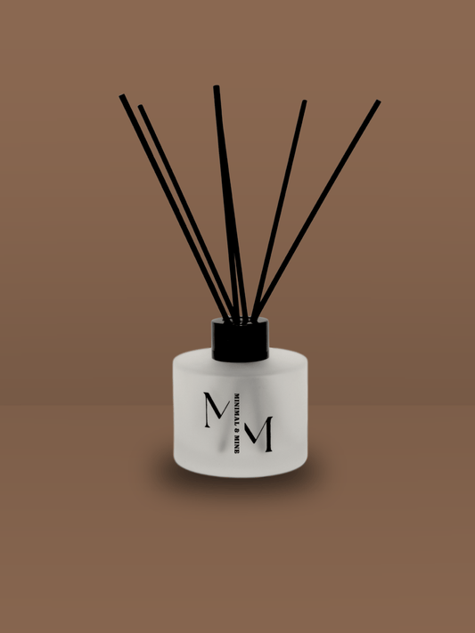 BLACK VANILLA REED DIFFUSER - Minimal & Mine