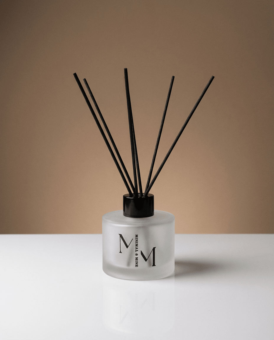 BLACK VANILLA REED DIFFUSER - Minimal & Mine