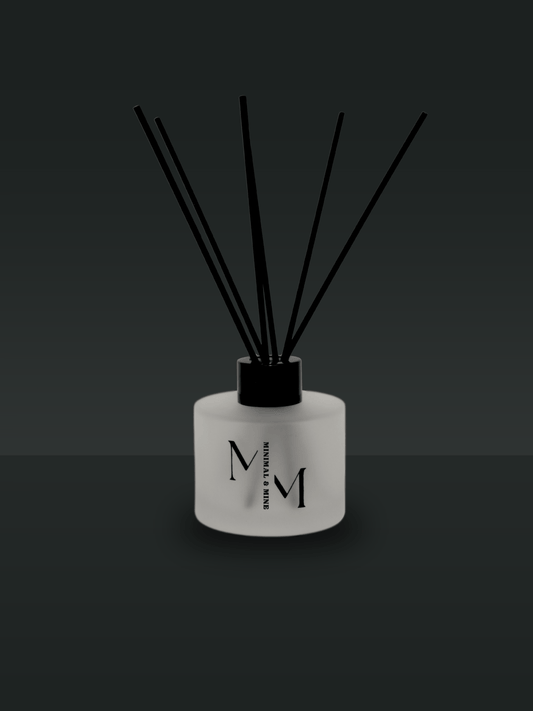 TUXEDO REED DIFFUSER - Minimal & Mine